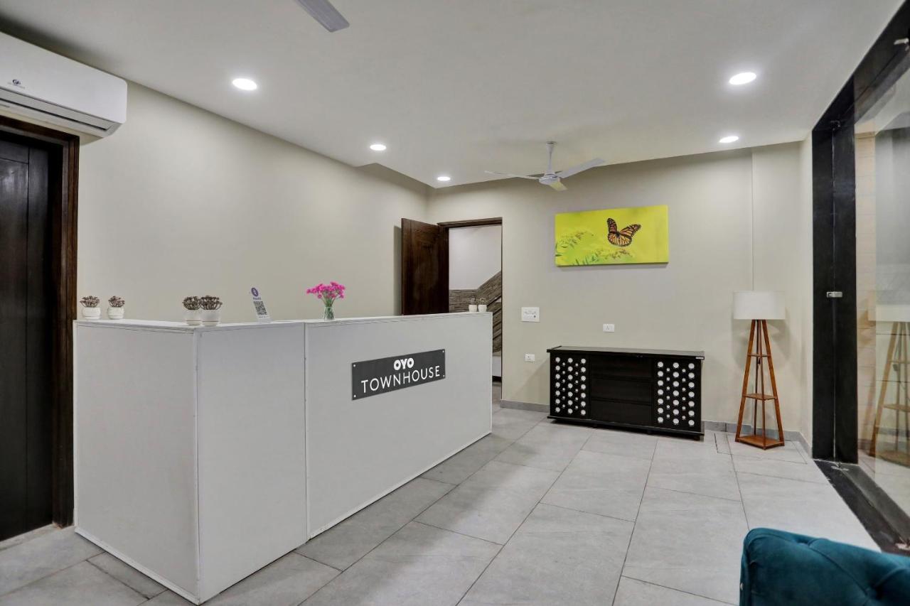 فندق Townhouse Xanthe نويدا المظهر الخارجي الصورة