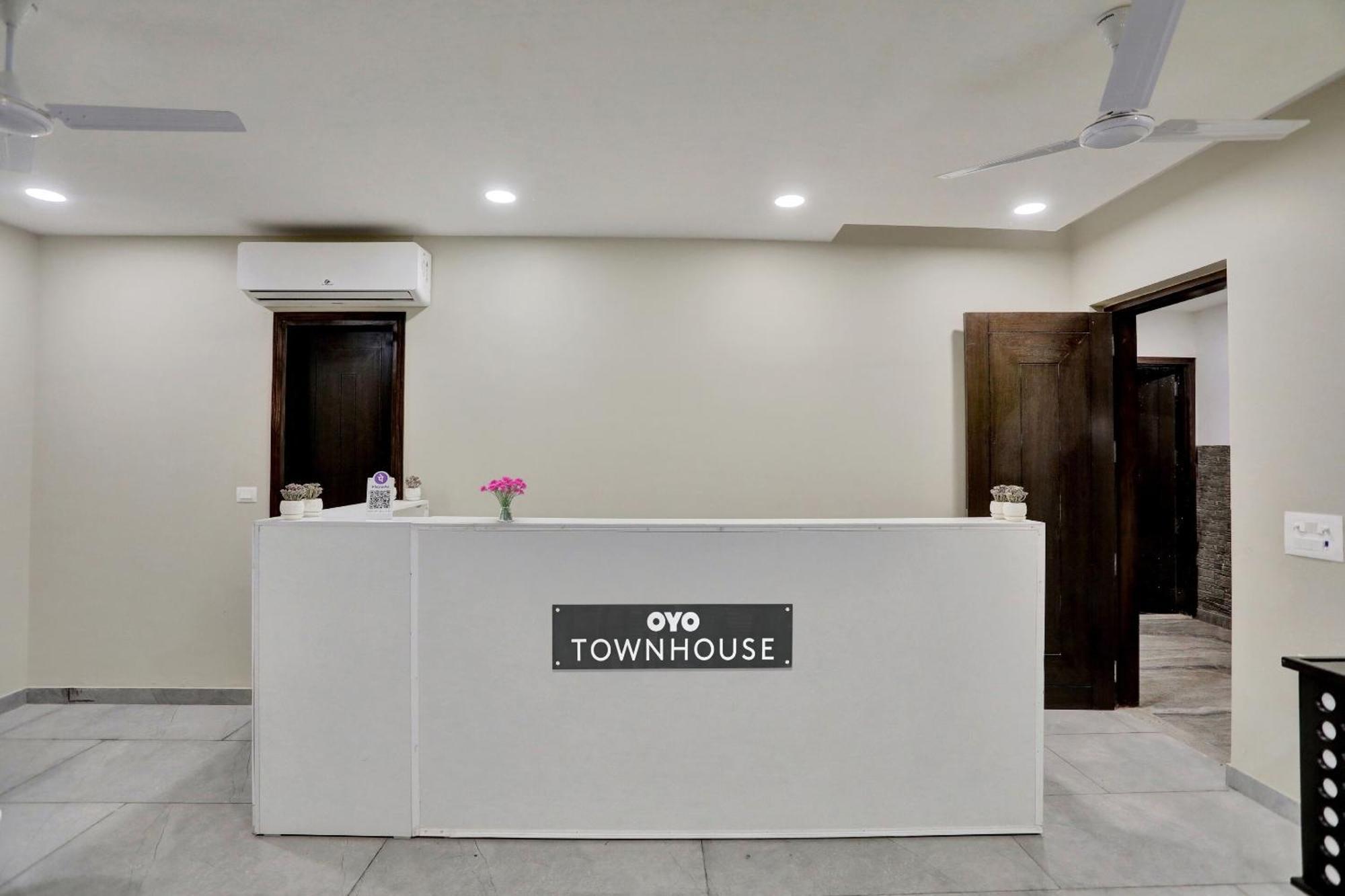 فندق Townhouse Xanthe نويدا المظهر الخارجي الصورة