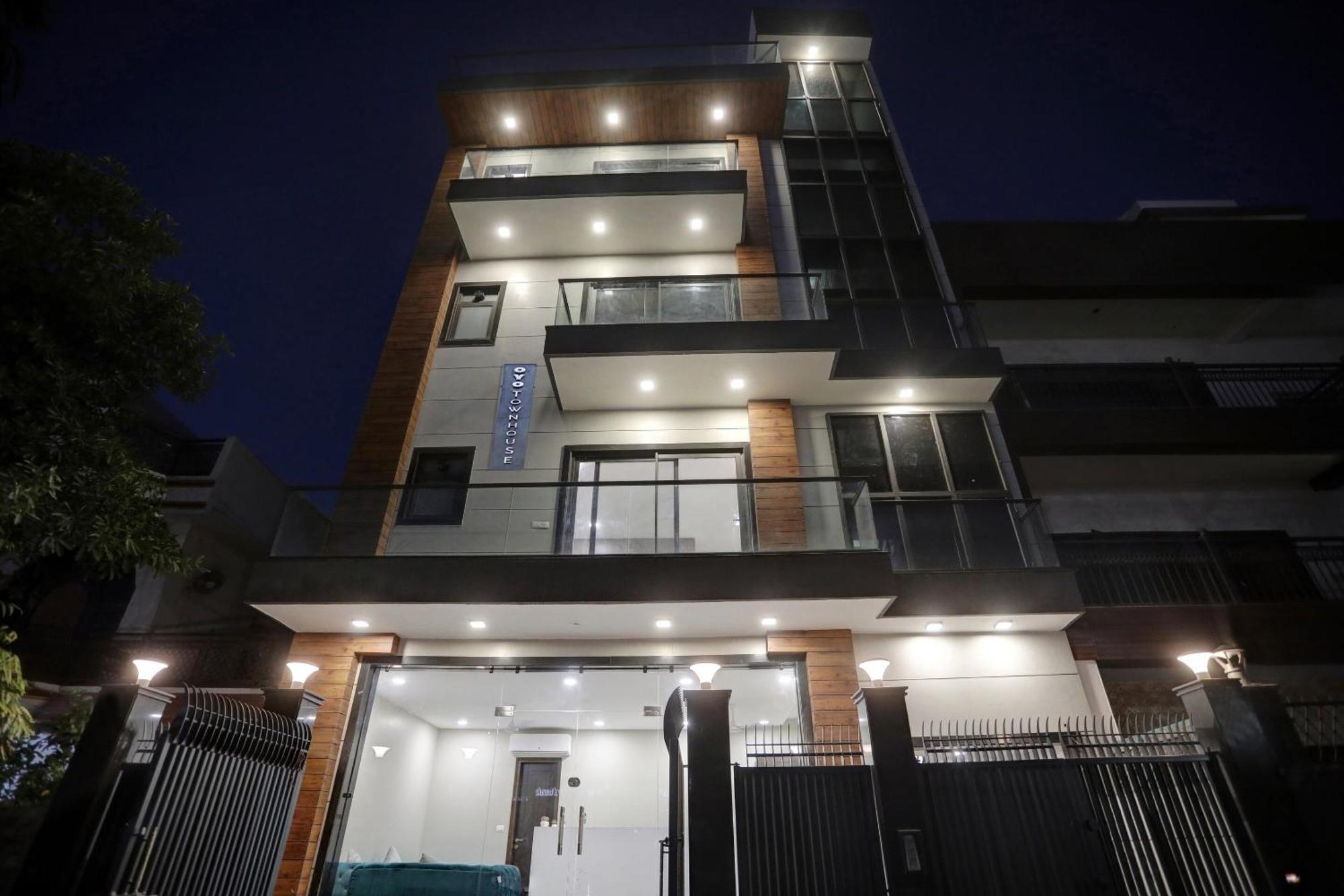 فندق Townhouse Xanthe نويدا المظهر الخارجي الصورة