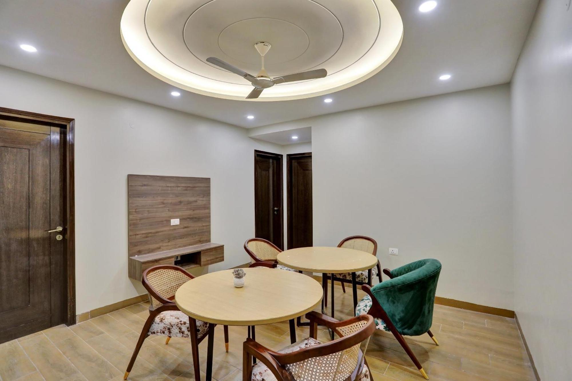 فندق Townhouse Xanthe نويدا المظهر الخارجي الصورة